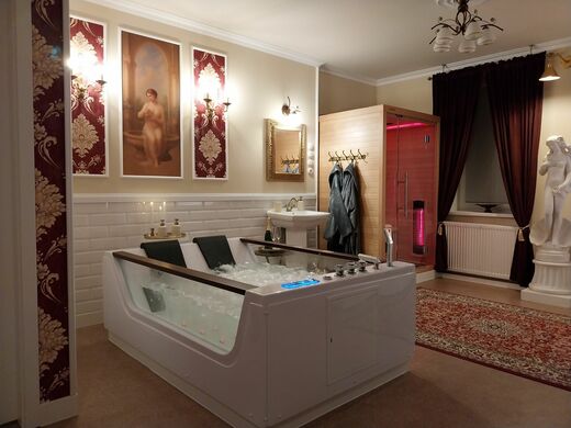 Vířivka na pokoji - wellness Puštík.jpg