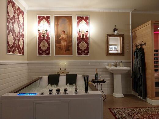 Vířivka pro dva na pokoji.jpg