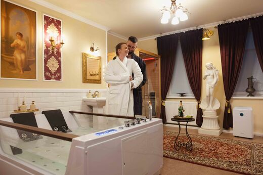Wellness apartmán Puštík - zámecký pokoj.jpg