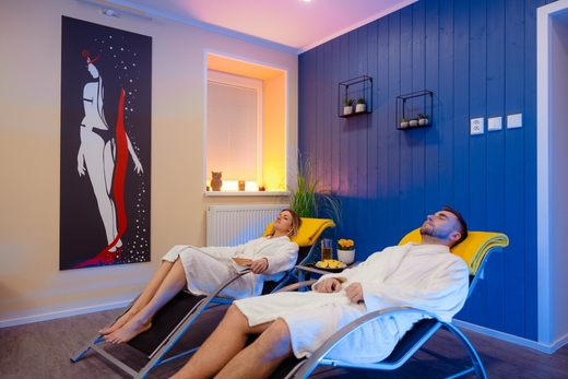 Wellness Puštík - relaxační zóna s párem.jpg