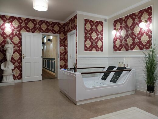 Wellness Puštík - Vířivá vana apartmán Elegance.jpg