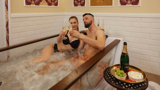 Zámecký wellness Puštík - romantická noc.jpg