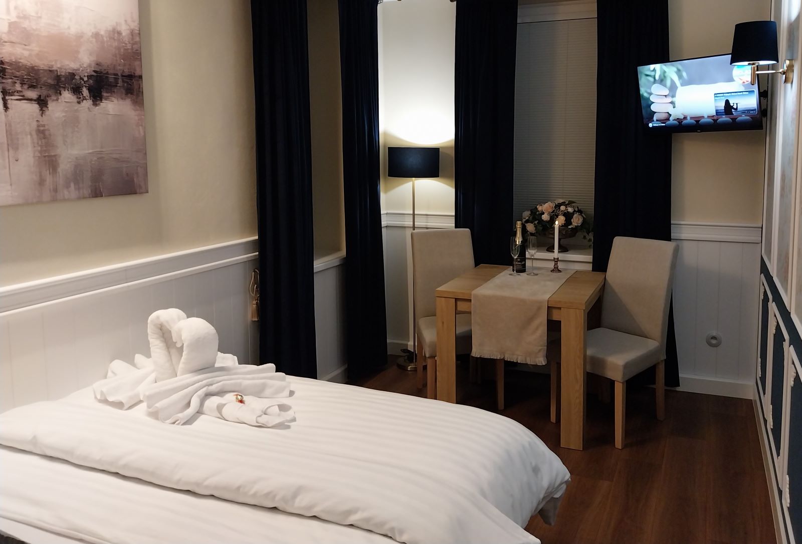 Wellness Puštík - Ložnice Elegance.jpg