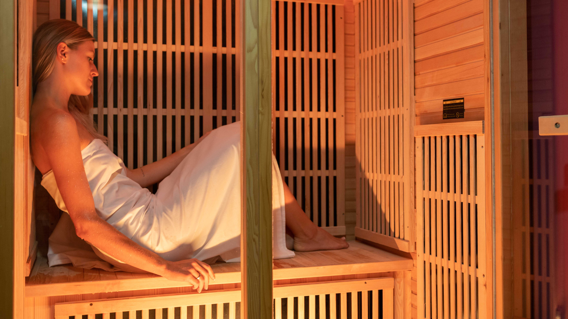 Wellness Puštík - relaxace v sauně.jpg